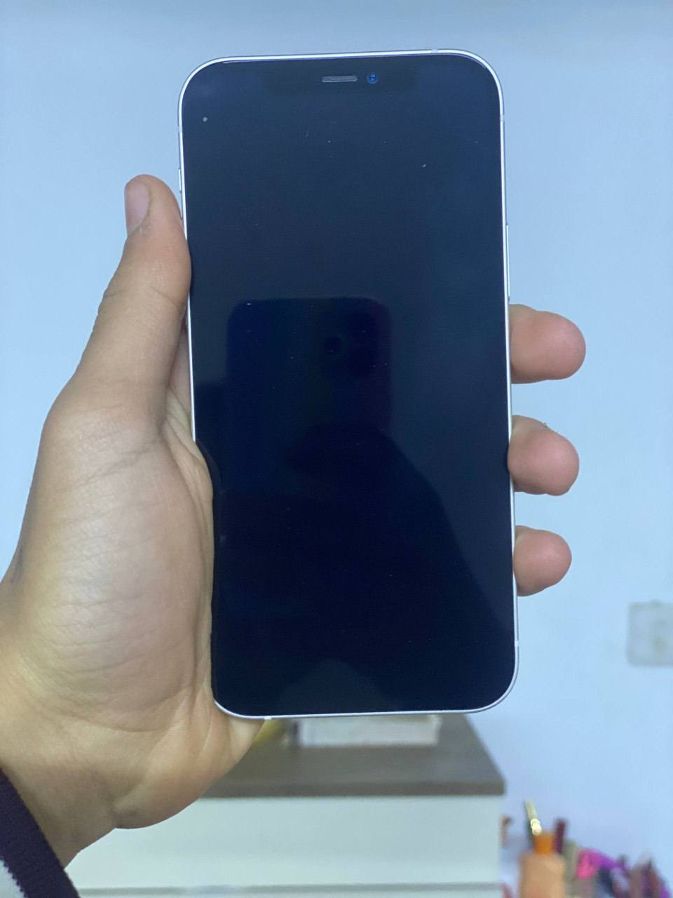 ايفون 12 عادي

جهاز مكفول من شخط برغي ماابدل بي 

بطاريه 88

 ذاكره 64
 
جهاز اخوو جديد 

نضافه 100/100

النجف حي ميسان 
للتواصل ***********
