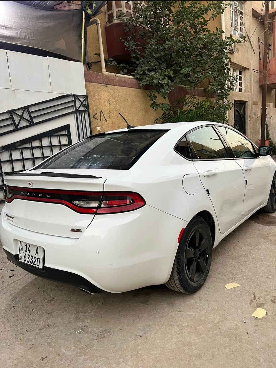 دوج دارت 2014 رقم بصره دولي تحويل ثاني يوم صبغ فقط جاملج امامي قطعه وحده بدون ضربه بدون ايرباك كير مكينه تبريد كفاله فول مواصفات عده الفتحه ( شاشه كبيره - كامره دواره - حساسات خلفيه - كزوزين خلفيه - ) مكينه 2400 المرغوبه  السعر 88 وبيه مجال للطيبين مكاني البصره الاستفسار: *********** البصرة, العراق
