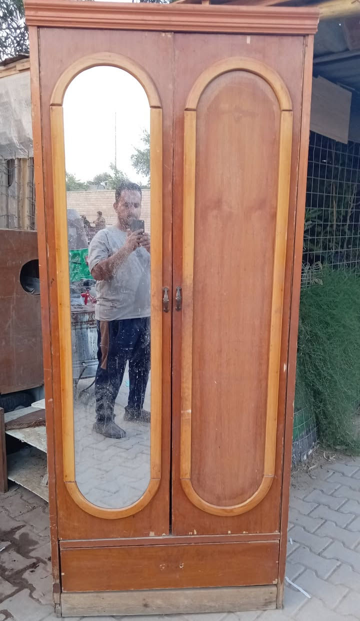 غراض للبيع
بغداد المحمودية 
المكان قرب مستوصف المحمودية مَقابل مستشفى الأسنان الصحي
ثاني محل 
***********
***********
اللهم صل على محمد وال محمد

