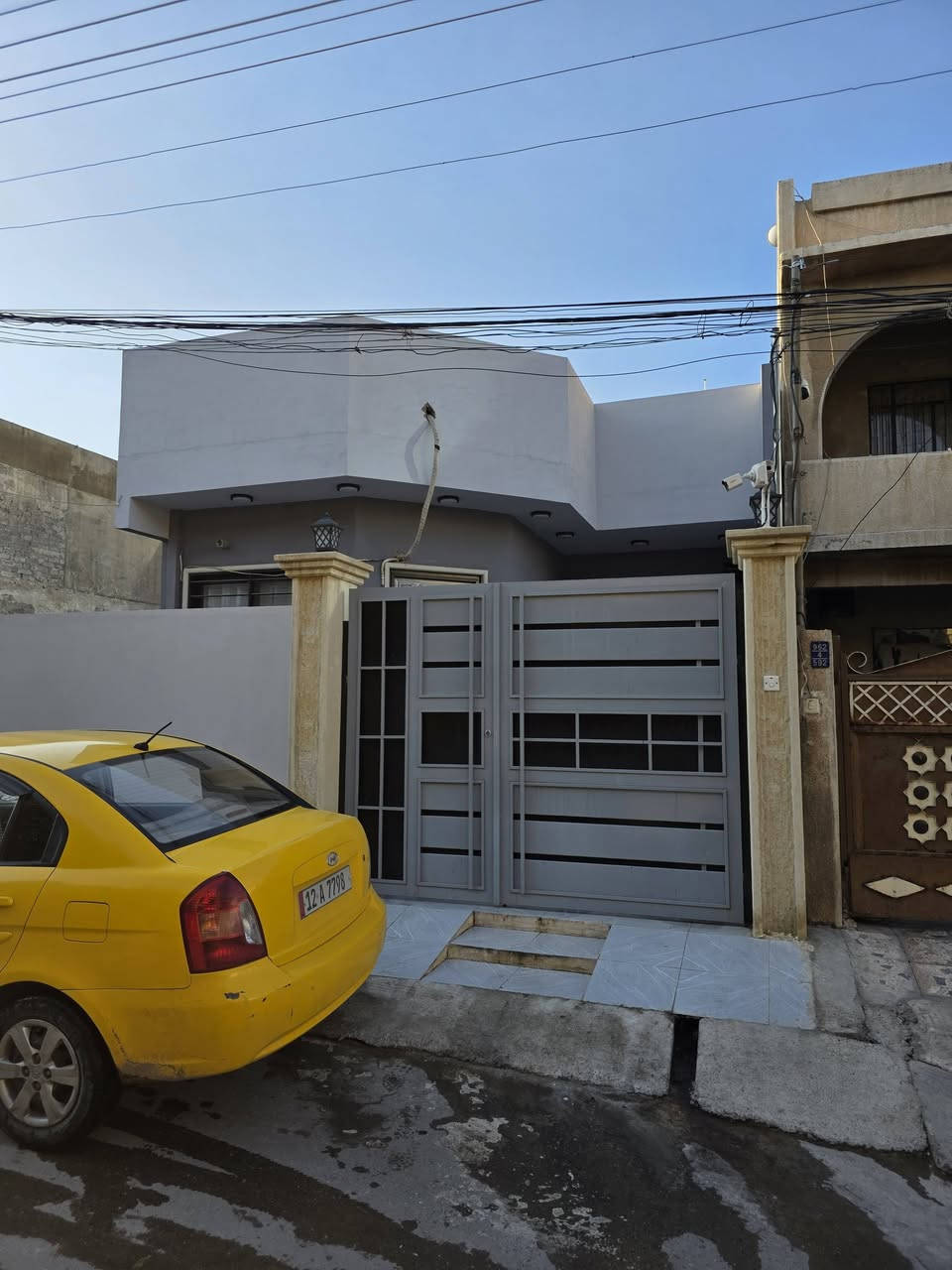 دار للبيع طابق واحد في حي البلديات 130 م واجهة 6 ونصف مقابل سانكو شارع صب اتجاه شروق غرفة نوم واستقبال وهول ومشتملات وبيتونة ٠
***********
***********
عقارات الصفوة حي المصارف قرب جامع سعدي مهدي
