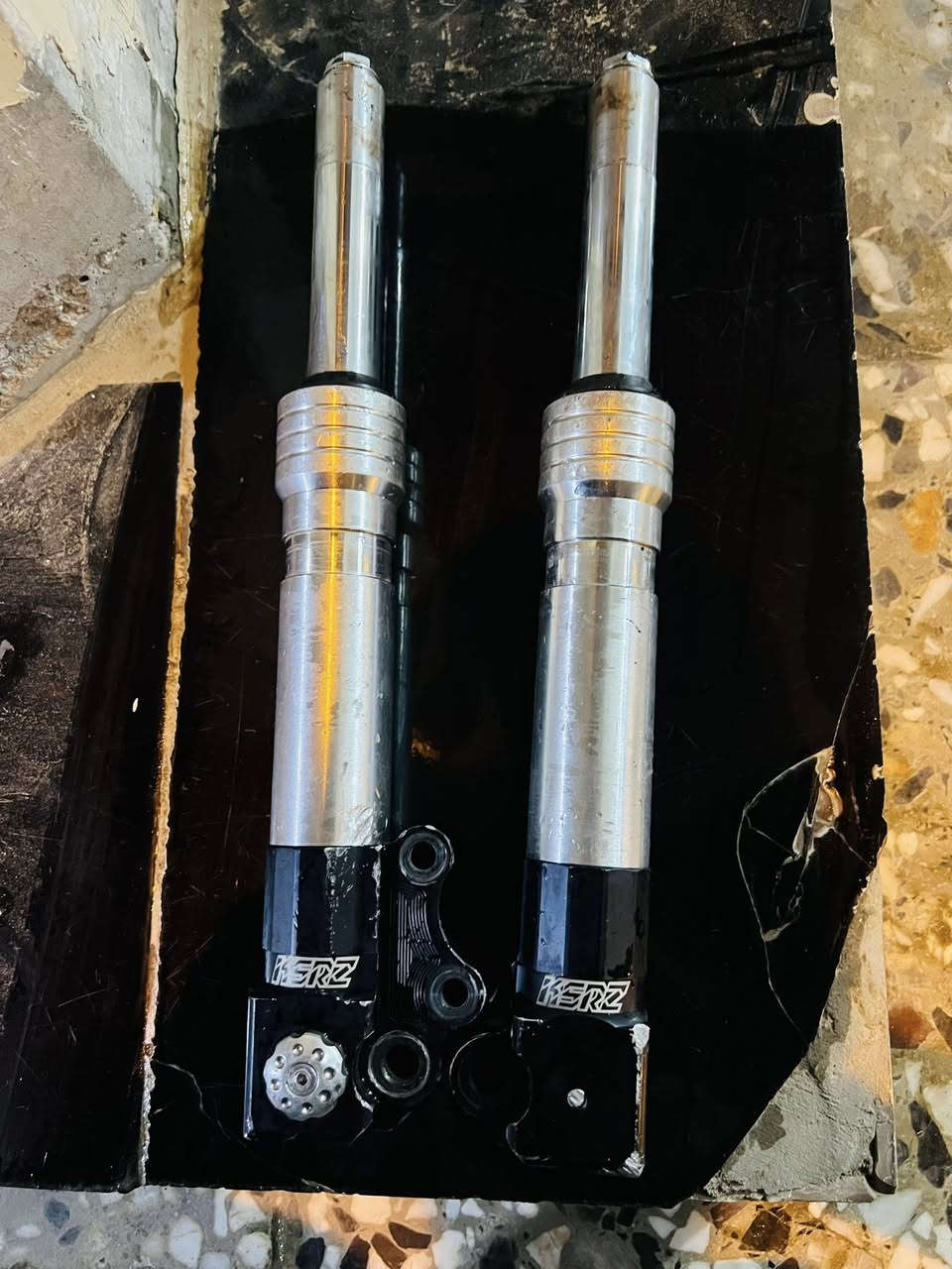 السلام عليكم دبلات ماكس مكفولات من نظوح ولطسه اصليات مو تجاريات هاي نصبتهن بدراجه KsRz   لمايعرف بيهن لايطبلي مكاني الشعب *********** 👋♥️
