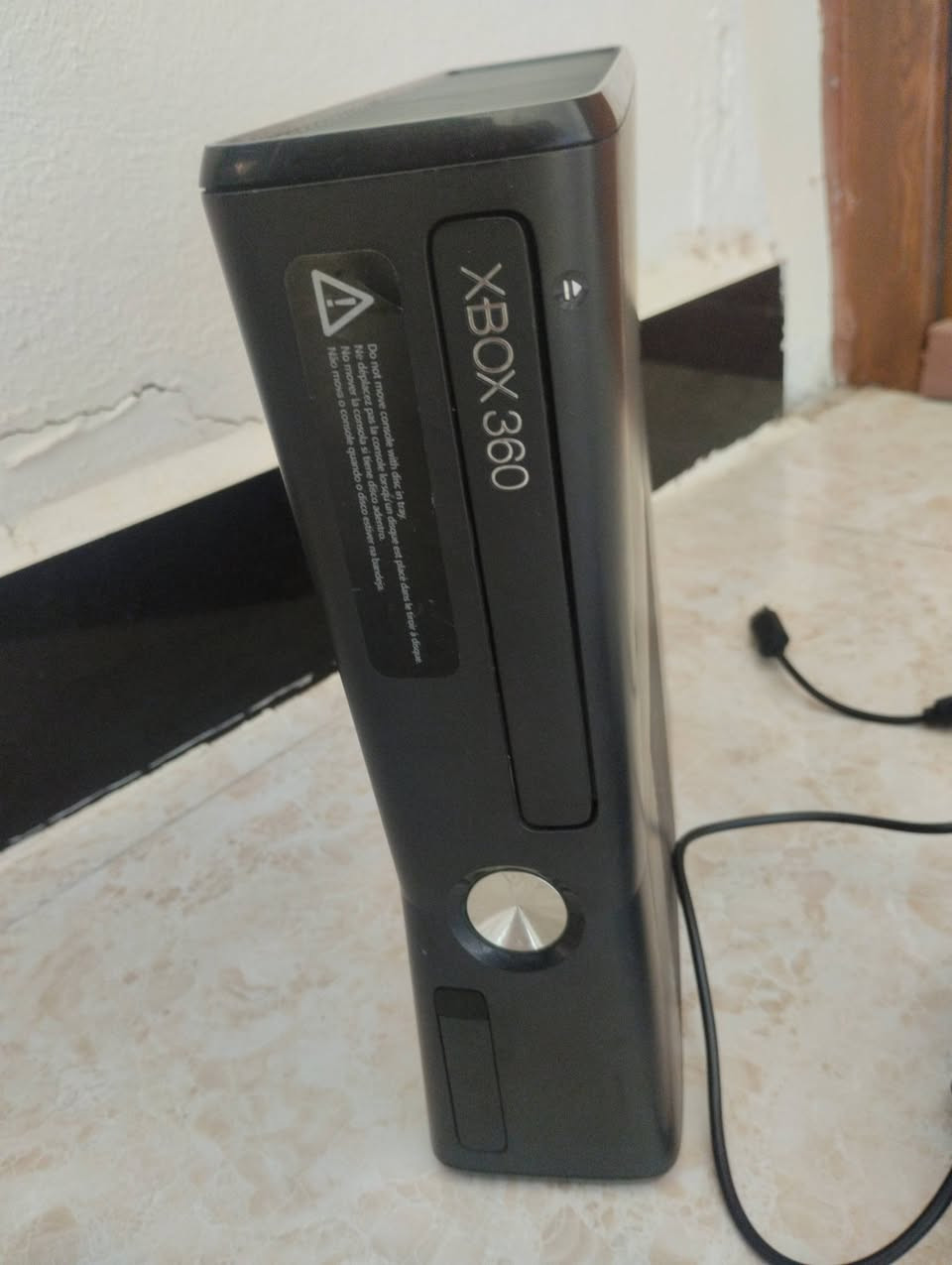 السلام عليكم xbox360 سلم بجيس بعده ويا جوستك عدد 2 البيع السعر ٩٥ وبي مجال الشراي مكاني ديالى ناحيه العباره الشراي يتصل ***********
