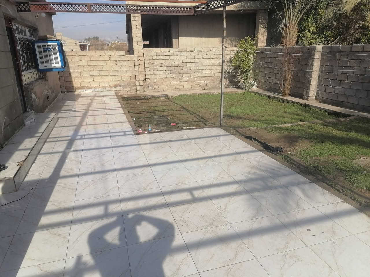 السلام عليكم
بيت الليجار نهاية بعاجة عل سايدين غرفتين وهول وربعة جبيرة بيت جديد كلو سيراميك مرتب وحلو
الايجار 250
***********
