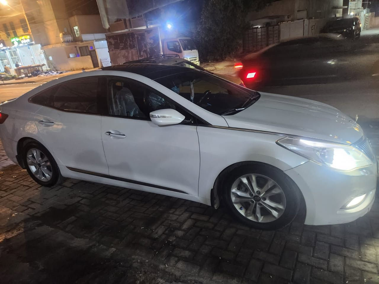 هونداي ازيرا ۲۰۱٤ خليجي

محرك V6

رقم بغداد انكليزي وبأسمي

هزه جديده

حساسات خلفيه

مري شفط

تحكم ستيرن جهتين

اشاير بالمري

بانوراما

حركات جلد

كشنات اماميه كهرباء

تبريد قطعتين

بردات

usb+ Aux+ بلوتوث

بيها صبغ بين الباب والجاملغ قليل وباب كلير بدون دواخل

السعر ۱۲۸ وبيها مجال

العنوان بغداد الدورة

للاتصال ***********

11 غرب 10914
