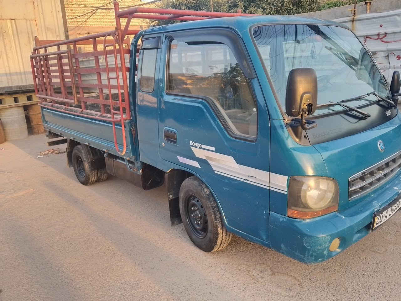 السلام عليكم كيا فنتيره 2002رقم جديد  ديالى    هزه جديده بسمي السعر 75وبيها مجال ***********
بغداد
