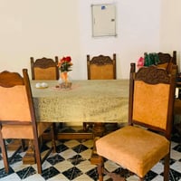 ميز طعام صاج ايطالي مابيه اي عيب سعره150 الف وبيه مجال بسيط 0776328982...