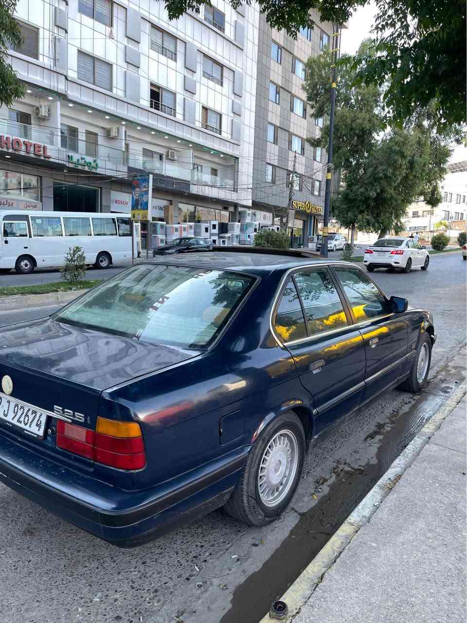 بي ام موديل 1990
مكينه 525 فل 
كير اوتو
سياره بدون صبح اكرر بدون صبخ
بدون دعم بيهه طخه بصيطه بل باب السايف
4 جامات اوتو
سلايت  فتحه بل سقف
سيارا بلاديه  ايد وحده من 2007
مستجل عل بيع 
سياره رقم سنوي جدد بسمي تحويل وكاله ثاني يوم
السعر 40 ورقه بيهه مجال للشراي 
*********** كورك +واتس اب موجود دهوك, العراق
