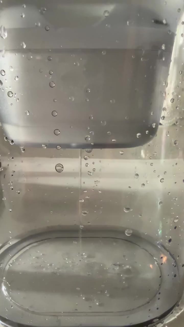 اسهل فلتر لتصفية الماء وبشنو تستفادون منها 👇وبسعر رمزي 14 الف فقط
حماية الماكينة: يمنع تراكم الأملاح والكلس داخل الأنابيب والغلاية، مما يطيل عمر الماكينة ويحميها من التلف.
• نقاء الطعم: يزيل الكلور والشوائب التي تُفسد نكهة القهوة الأصلية وإيحاءاتها.
• استخلاص مثالي: يوازن عسر المياه لضمان استخلاص متزن (غير حامض وغير مرّ بشكل مزعج).
• توفير الصيانة: يقلل حاجتك لعمليات التنظيف الكيميائي (Descaling) المرهقة والمكلفة.
ببساطة: مياه مفلترة = قهوة أذكى وعمر أطول لماكينتك.
.ويصفي الفلتر اكثر من 150 لتر ماء الك


**إذا كنت صاحب هذا الإعلان وتريد حذفه لأي سبب، رجاءا أرسل رسالة إلى الدعم الفني**