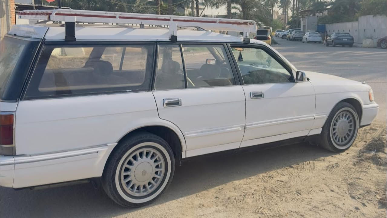 السلام عليكم كراون البيع موديل 1992 مكينة ففتي 2500 وسيارة كلش حلوة كهربائيات كله شغالة تحويل ثاني يوم سعر 80وبيه مجال مكاني بغداد *********** اي استفسار اتصال وتدلل
