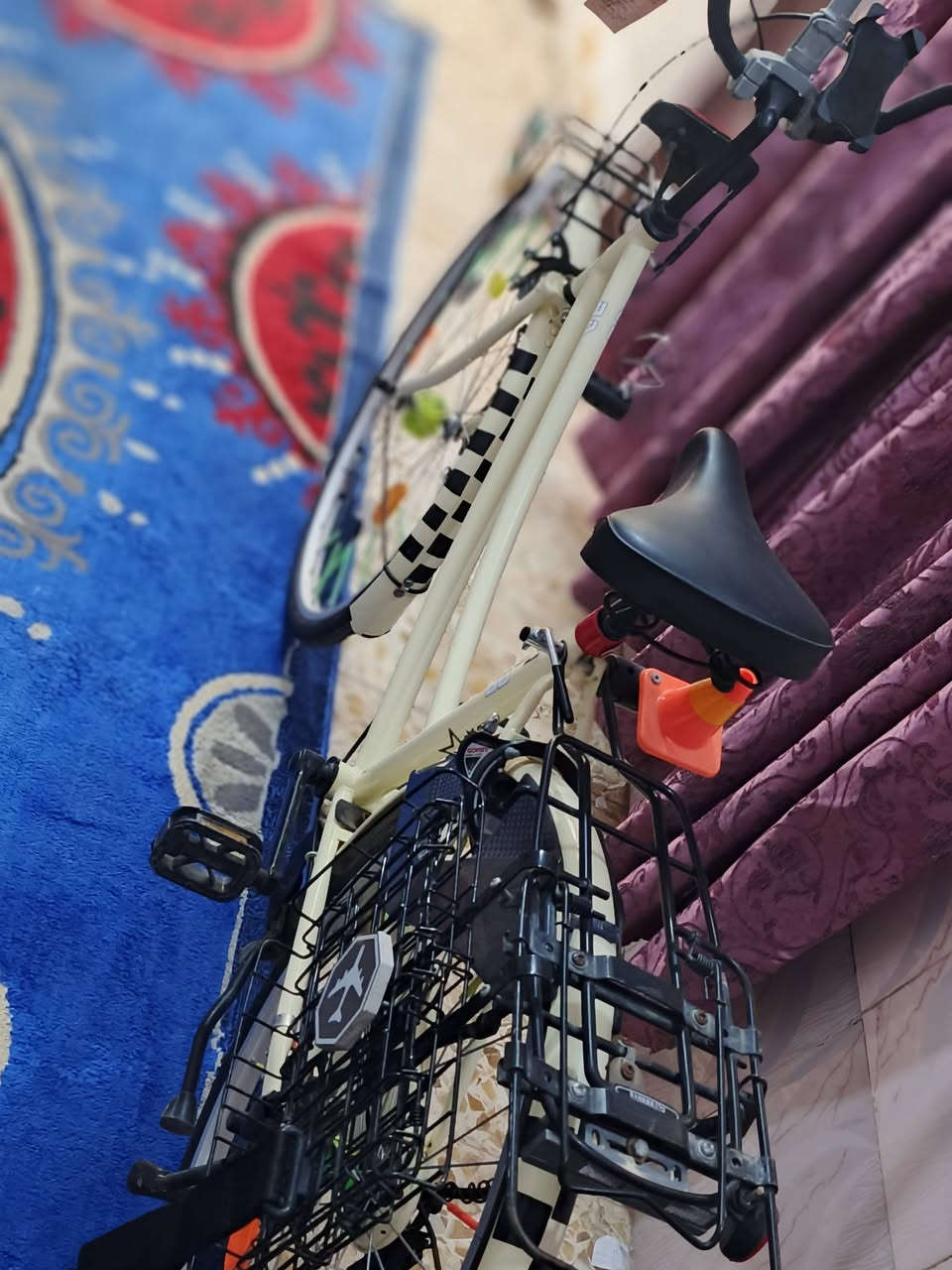 سلام عليكم شباب باسكل للبيع BD نضيف 99٪ كدامك فول مامستخدم هواي مكاني ديوانية قضاء شامية حي عسكري الغربي
سعر خاص


**إذا كنت صاحب هذا الإعلان وتريد حذفه لأي سبب، رجاءا أرسل رسالة إلى الدعم الفني**