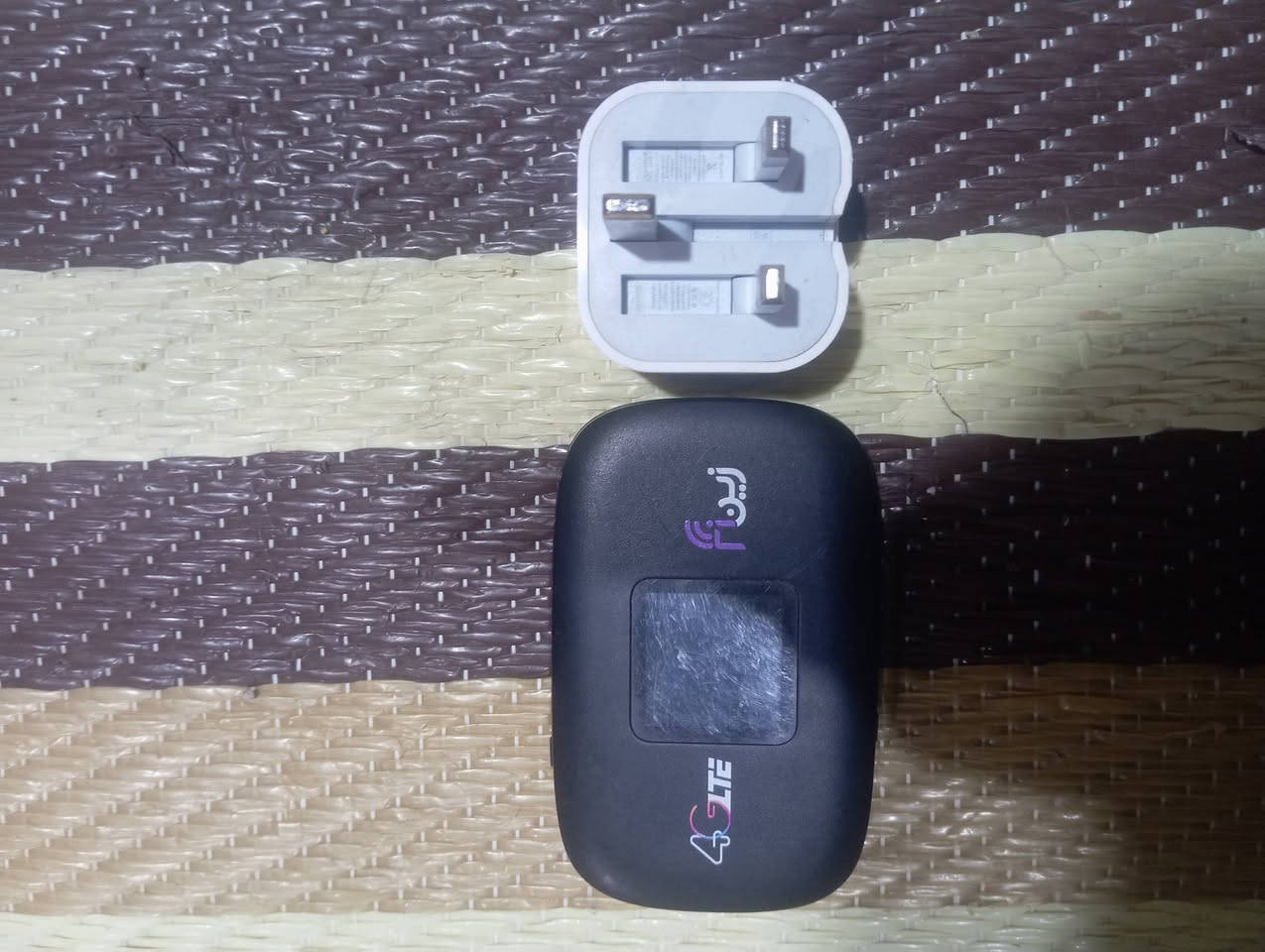 سلام عليكم زين فاي جديد ونضيف و راس شحن ايفون اصلي شرط اصلي اثنينهم ب 20مستعجل ع بيعتهن شراي اتصلي ***********
