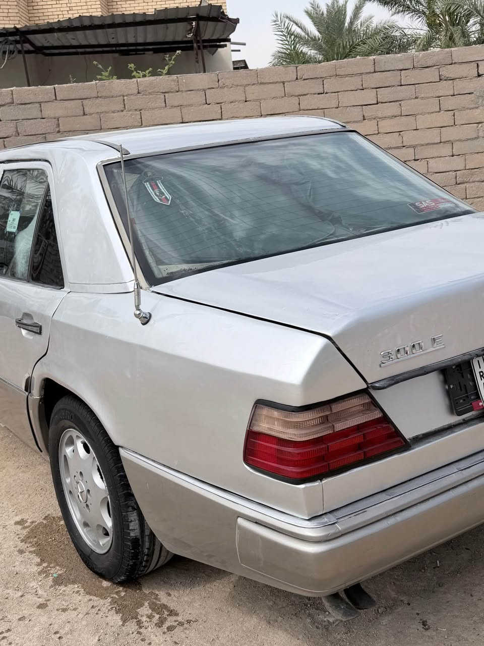 بيع مستعجل(مكلف بنشر ) سلام عليكم مارسدس دب مديل90اصل سياره ما متعوبه مال بيت قواعدها بلاديه سياره ع وضع البلاد مكينه وكير 3000 ابو الكلاص شرط تشلع الكاع شلع الله شاهد وقبل فترا ذابهن حاويه سياره خير من الله سعر42 وبيها مجال بصره قضاء المدينه*********** البصرة, العراق
