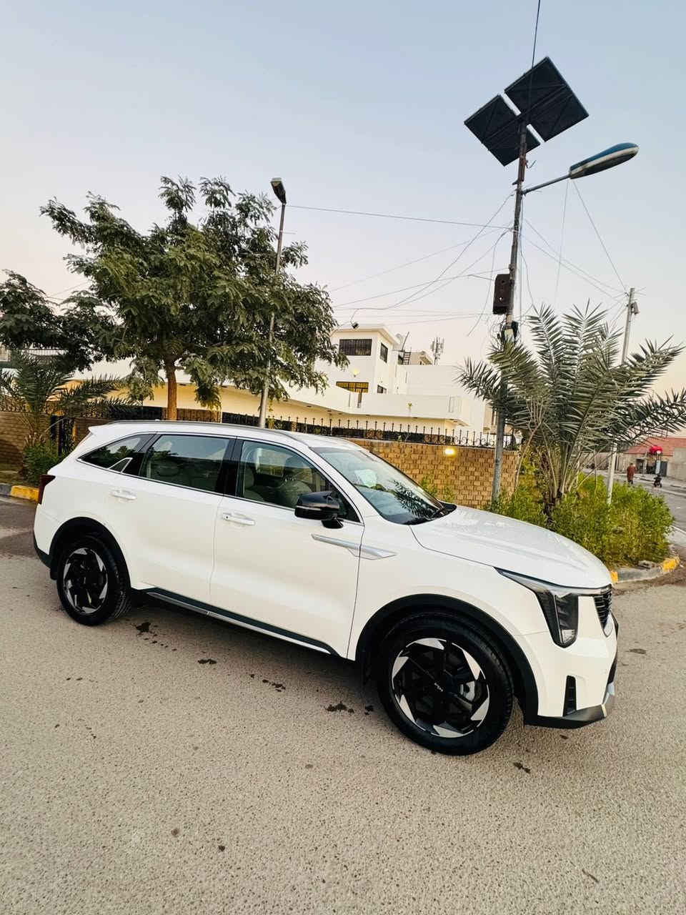 السلام عليكم سورنتو 2024 رقم بغداد بسمنا مكفولة كفالة عامة زيرو ماشية 8 الف 
خليجي ضمان المجموعه الدولية
ماشية 8000مواصفات السيارة 
بصمه وتشغيل عن بعد
صندوك كهرباء كراسي كهرباء 7 راكب
اناره داخلية لايت 4 عدسات 
دشبول متصل
تبريد شاشه ثلاث قطع تبريد
4سلندر محرك 2500
ام الضمان سيارة 
السعر 270  بيه مجال 
***********
مكان السياره بغداد حي اور
