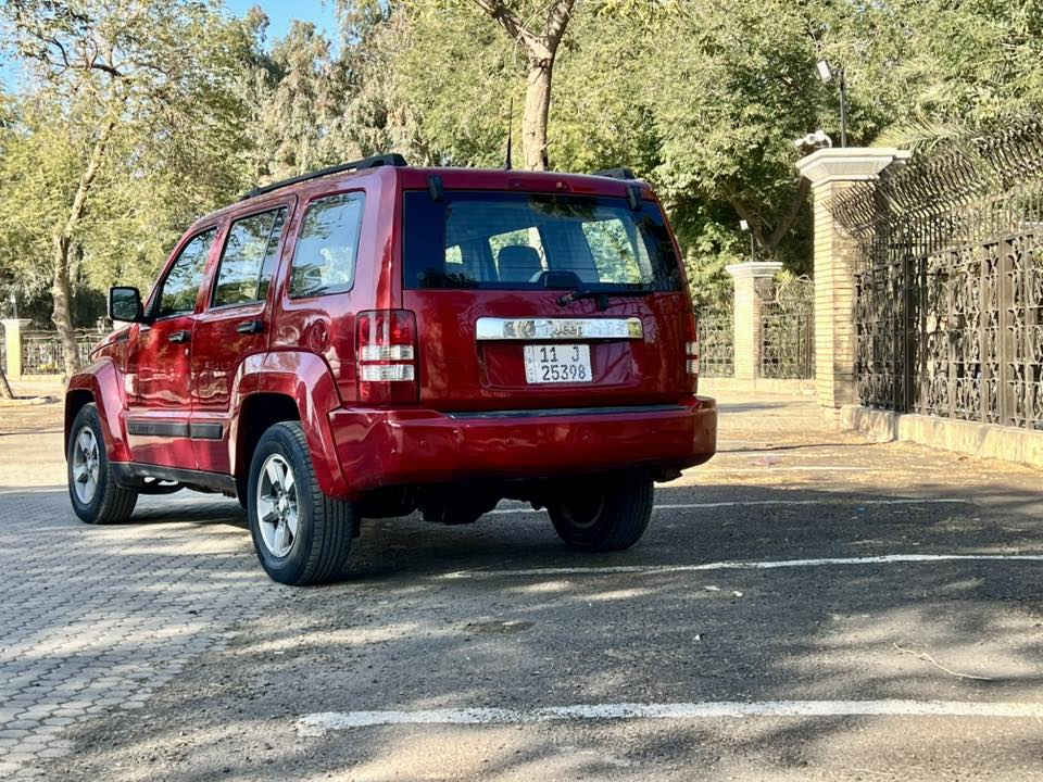 يالله 
عندي. جيب لبرتي موديل 2008  امريكي  محرك 3700. 6 سلندر. كير ومحرك مكفول  بلادي.  حادثة بامريكا باخلفي  بدون. دواخل.  السيارة. حاليا. مصبوغة. حزام. درجة اولى اثر شخوط.  بدون. حادث للجمالية.  رقم بغداد الجديد سنويه وهزة ورقم جديد. السياره. جاهزة من. كلشسي. كهربائيات. كله بلادية وشغاله. كلشي. بية بلادي  وكله. شغال. تبريد تدفئة. كل شغال صدر جديد  تخم تاير جديد مابيه. نقص. برغي  سعرها 87. ورقه. وبيه مجال. بسيط  مكانه بغداد بالمنصور  الي يحب يتصل
***********
***********
