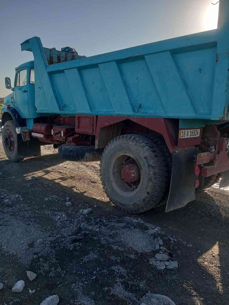 سلام عليكم ورحمه الله وبركاته من رخصة الكروب عندي هاي البيع موديل 82 جديد شاصي مقفول  محرك كير ابو شخاطه قماره مصبوغة تخم تاير باج بطن بلادي عنوان بغداد التاجي رقم الهاتف ***********
