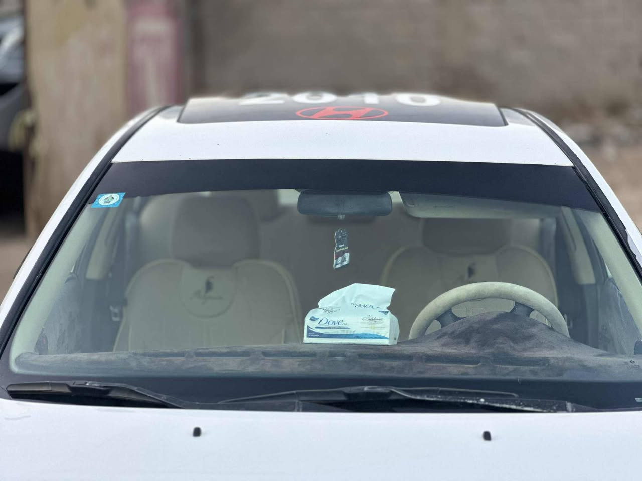 السلام عليكم سوناتا هونداي 2010 وارد خليجي المحرك 2400 المحرك مفتوح تبديل محرك طابوكه ومكفول من تنقيص وتبخير كير وحداديه ومكفولات السياره فول مواصفات فتحه سقف كراسي كهرباء تخم تاير جديد اشاير بلمري المكان بابل جبله السعر خاص الرقم الهاتف (***********)
