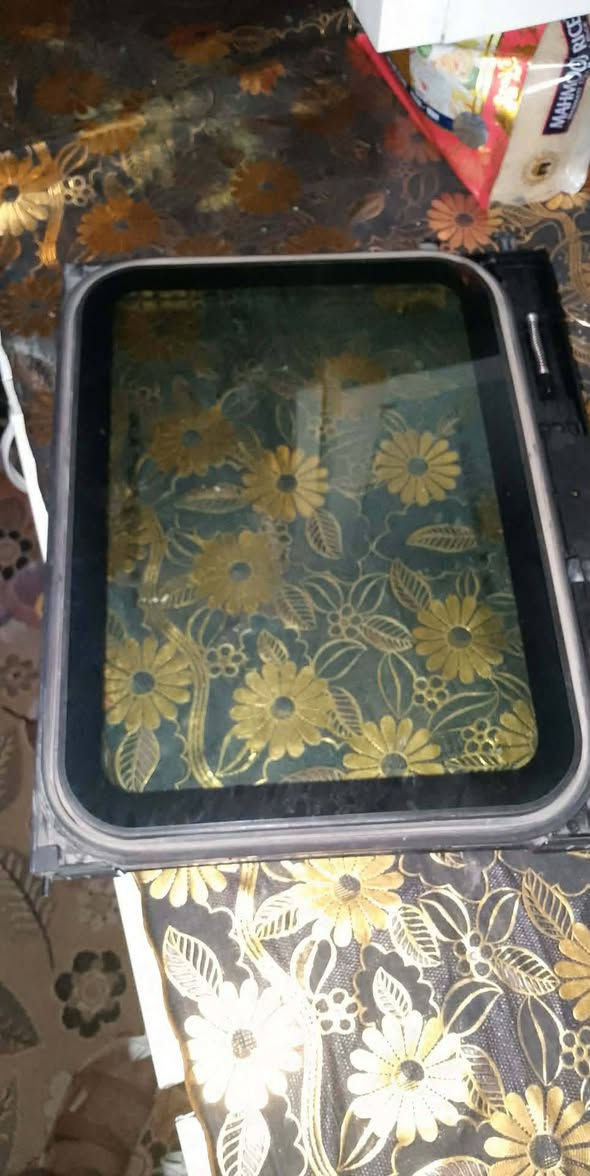 السلام عليكم
غراض نيسان عالية بغداد الحسينية 
بردات طويلة، بردات منفصلة، حزم، كبات، جامة، بولبرن مأسسة، شاشة باب اول على الشغل

***********
