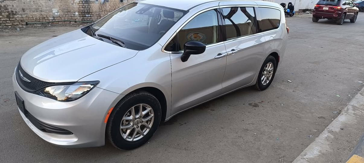 كرايزلر باسفيكا. (فيوجر). مديل 2024. 

السعر 22000$.  بدون رقم 

للاستفسار : ***********
