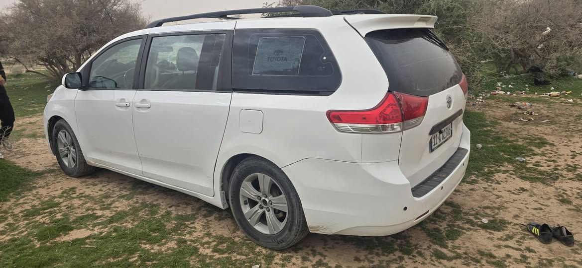 السلام عليكم تويوتا سينا 2011 رقم بغداد نكليزي تداور بكل المحافظات مكينه وكير جديد ستوني شادهن مكفولات بيها قطع صبغ وتبديل سعر 130مكاني ديوانية قضاء الحمزه شرقي ***********
