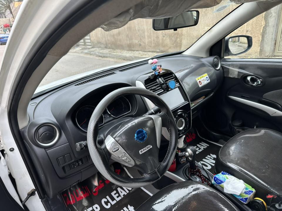 السلام عليكم سني ٢٣رقم انكليزي تحويل ثاني يوم
اربع جام كهربائي بصمه بصمه ابواب مري شفط حساسات دشبول حديث سيارت نضيفه مرتبه ماشيه ٧٣ سعر 

*********** (١٢٥$)
