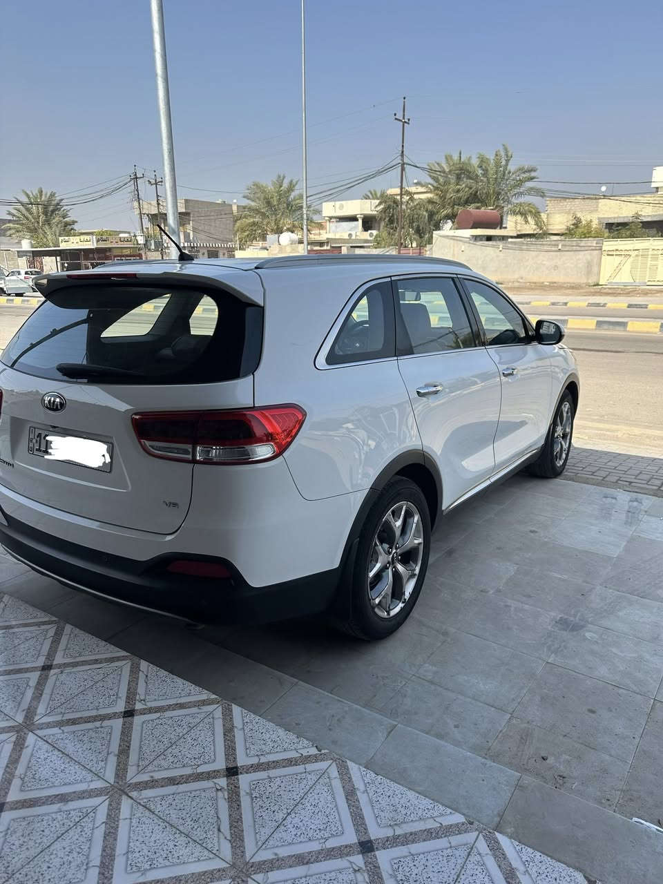 السلام عليكم للبيع كيا سورنتو موديل 2016 خليجي رقم بغداد الجديد فول ما عدا البانوراما بصمه 6سلندر 3قطع تبريد مري شفط جنطه كهرباء سياره جاهزه وجديده مال بيت ماشيه 155الف حقيقي السعر 193 وبيها مجال العنوان ديالى خان بني سعد للاسفسار ***********
