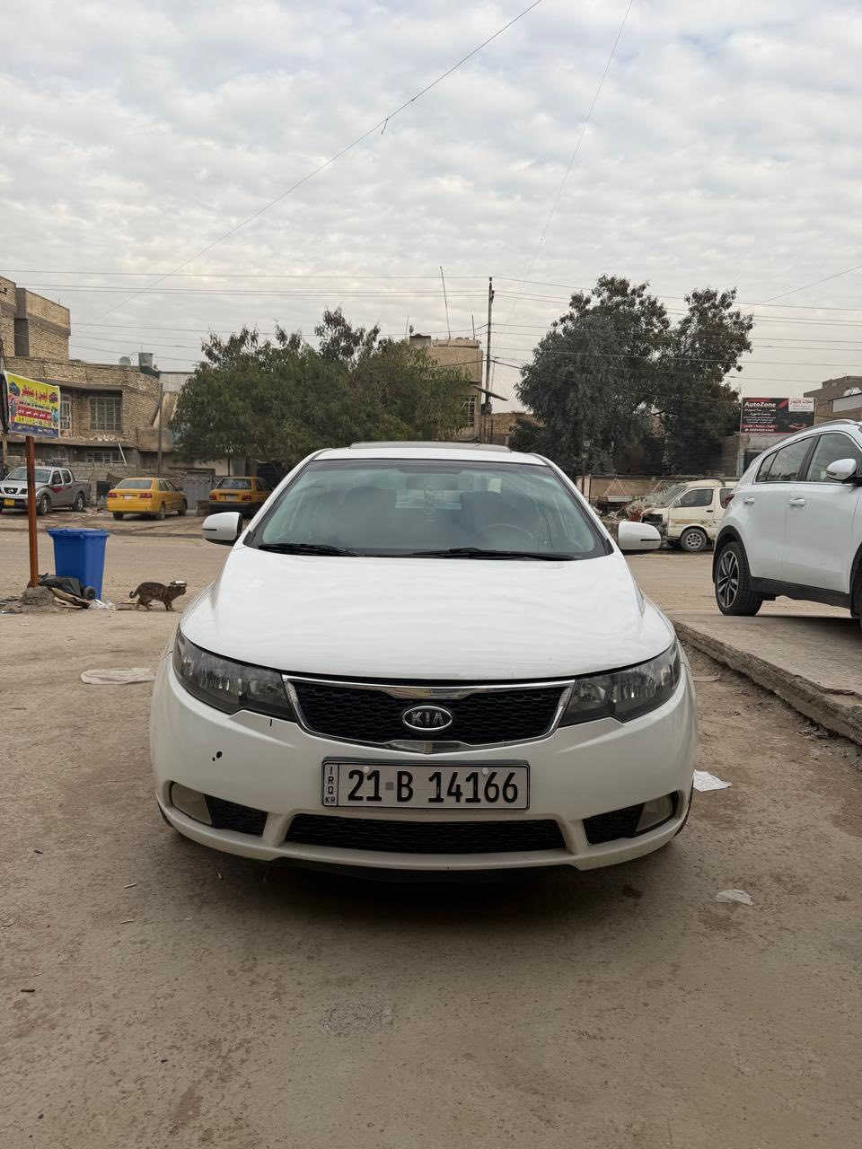 كيا سيراتو 2011 فول مواصفات خليجية كفالة عامة من الصبغ حتى الدعاميات ما عدا بيها صبغ بالباب الخلفي على كد شبر محرك وكير كفالة عامة حجم المحرك 1600 تبريد ثلج تخم تاير جديد صدر جديد سيارة جاهزة من كلشي سنوية وهزة جديدة تحويل ثاني يوم رقم سليمانية السعر 108 وبيها مجال بسيط مكاني بغداد الدورة ابو الطيارة الاتصال ***********
