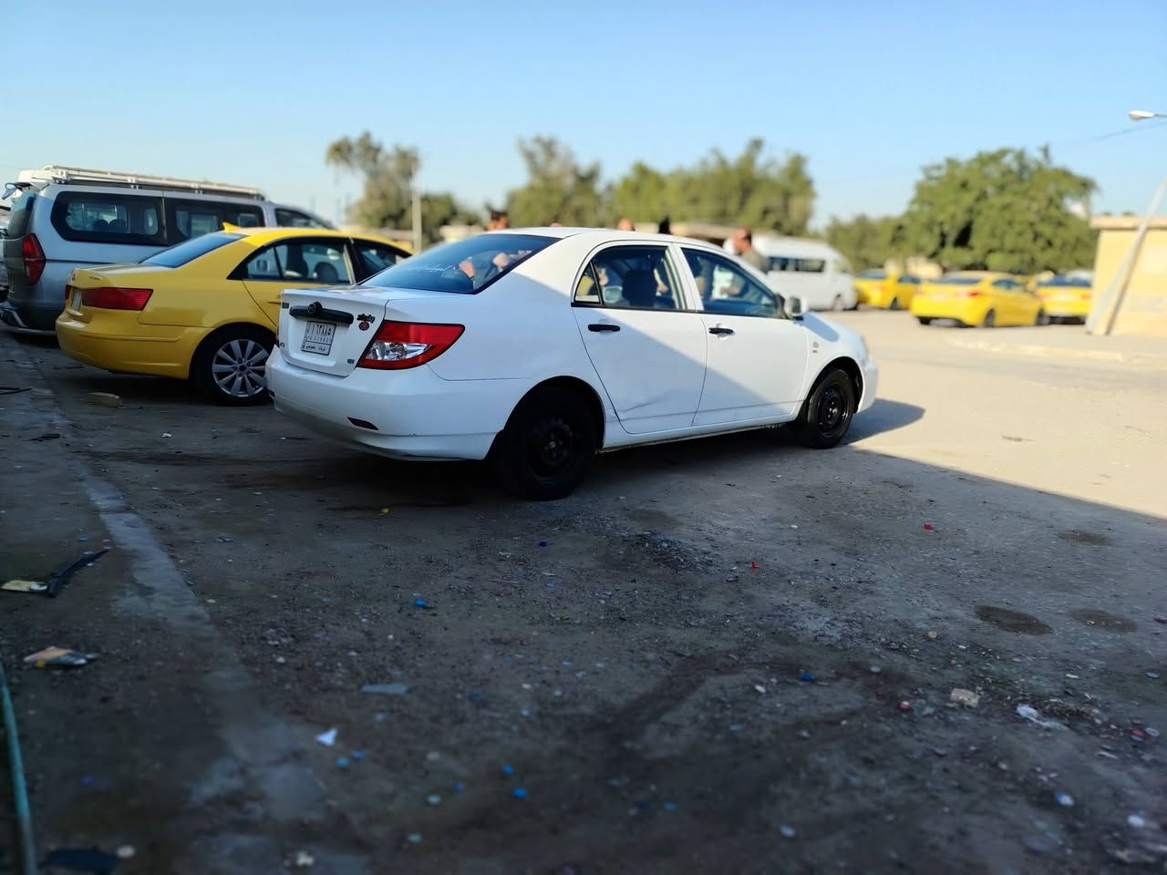 بي وايدي 20 سياره جديده مكينه بيه تبخير بصيط 
بيه جاملغ وبنيد تبديل تعمير شركه
 حداديه كله جديده ستوني مسويه سياره رقمه كربلاء وراعيه بكربلاء وسياره مكملين معاملته بيه براء ذمه سعره73وبيه مجال ***********
