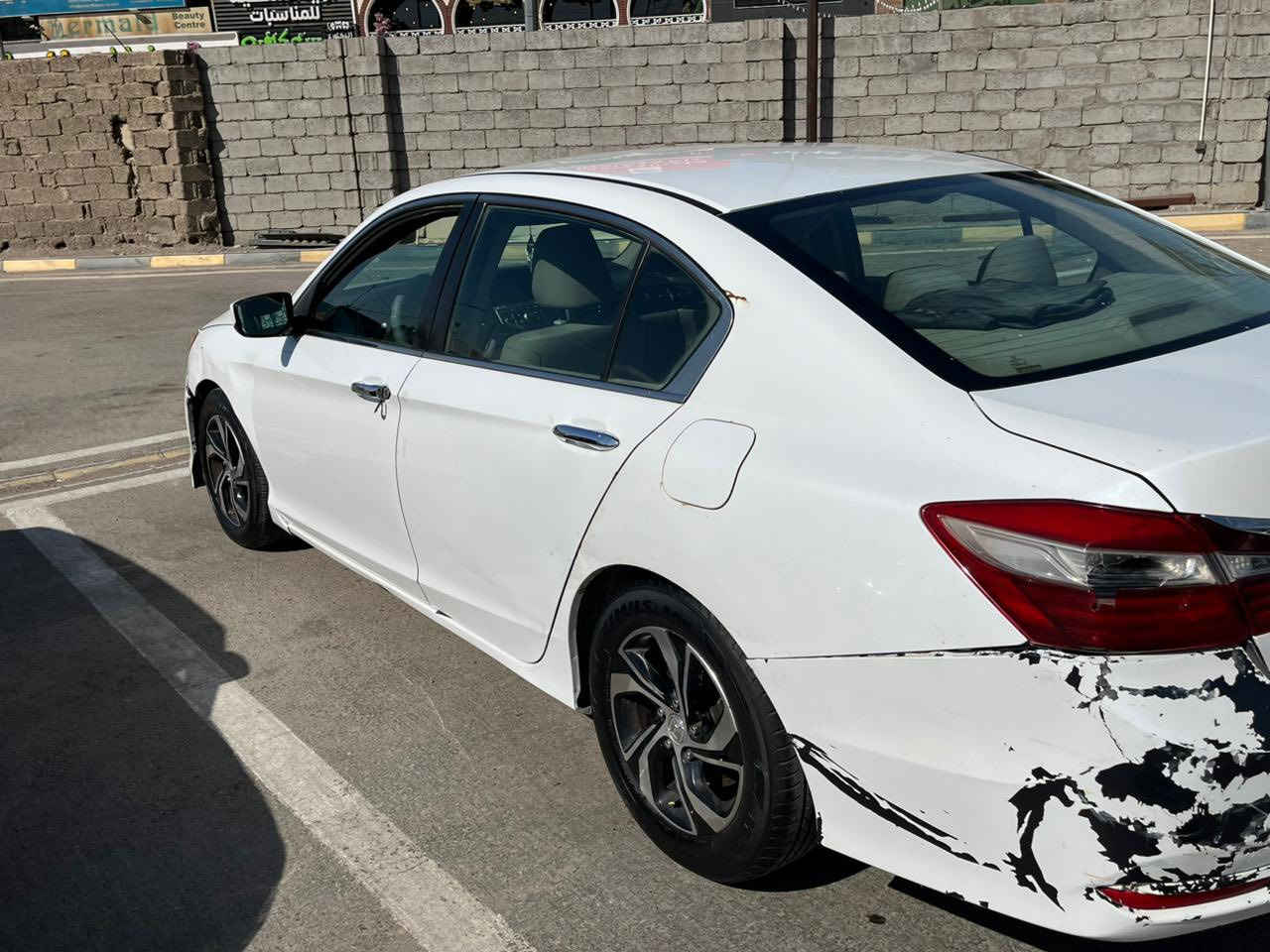 هوندا أكورد 2016 - للبيع (حالة المحرك والجير ممتازة)
سيارة عملية جداً وقوية، معروضة بحالتها الراهنة بسعر مغري للجادين.

• النوع: هوندا أكورد (Honda Accord).

• الموديل: 2016.

• الرقم: أربيل (22 D 42690).

• الحالة الميكانيكية: المحرك والجير بحالة ممتازة جداً، السيارة تمشي وما بيها أي نقص ميكانيكي أو تقني.

• حالة البدي: السيارة فيها صبغ وتعديل خارجي (كما موضح بالصور) في المصد الأمامي والخلفي وبعض الجوانب، تحتاج صبغ تجميلي فقط للي يحب يرجعها وكالة.

✨ المميزات:

.

• داخلية نظيفة ومريحة.

• نظام تعليق (صدر) جيد جداً.

• اقتصادية في استهلاك الوقود رغم قوتها.

💰 السعر:

(95) $ أو بي مجال بسيط.

ملاحظة: البيع على وضعيتها الحالية، والسعر مراعى فيه حالة البدي الخارجي بشكل كبير.

📍 المكان: (بغداد العامريه ).

📞 للتواصل: (***********).
