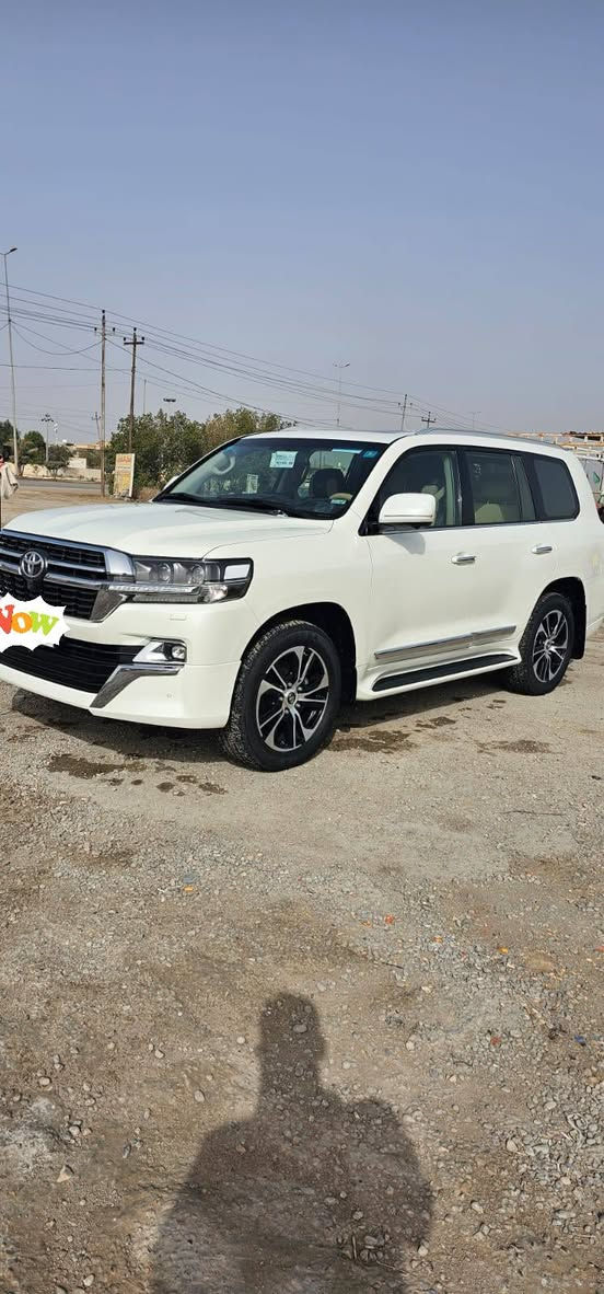 السلام عليكم
لاندكروز 2021بريم رقم بغداد بأسمي مكان السياره واسط 
ماشيه 72 بيه بارد بسيط موضح بالسونار السعر 600 وبيه مجال للاستفسار ***********
