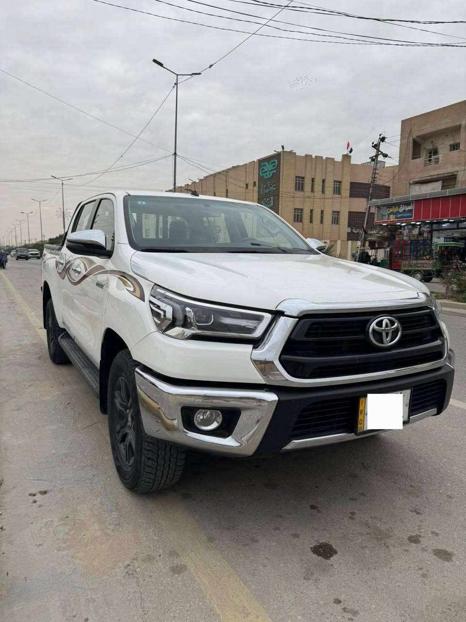 السلام عليكم
مكلف بالنشر 

هايلوكس فورويل 2024 كير اوتوماتيك  تبريد قطعتين سياره جديدة جدا 
بيها PDR على كد شبر بالباب الخلفي عكس السايق بلون اي قطره صبغ . 

ماشيه ٤١ ألف وضع شركة 
مكان  السياره كربلاء 

السعر : 315  
وبيها مجال بسيط جدا .  
غير متوفر على الفيس بوك للتواصل الاتصال بالرقم 

***********
