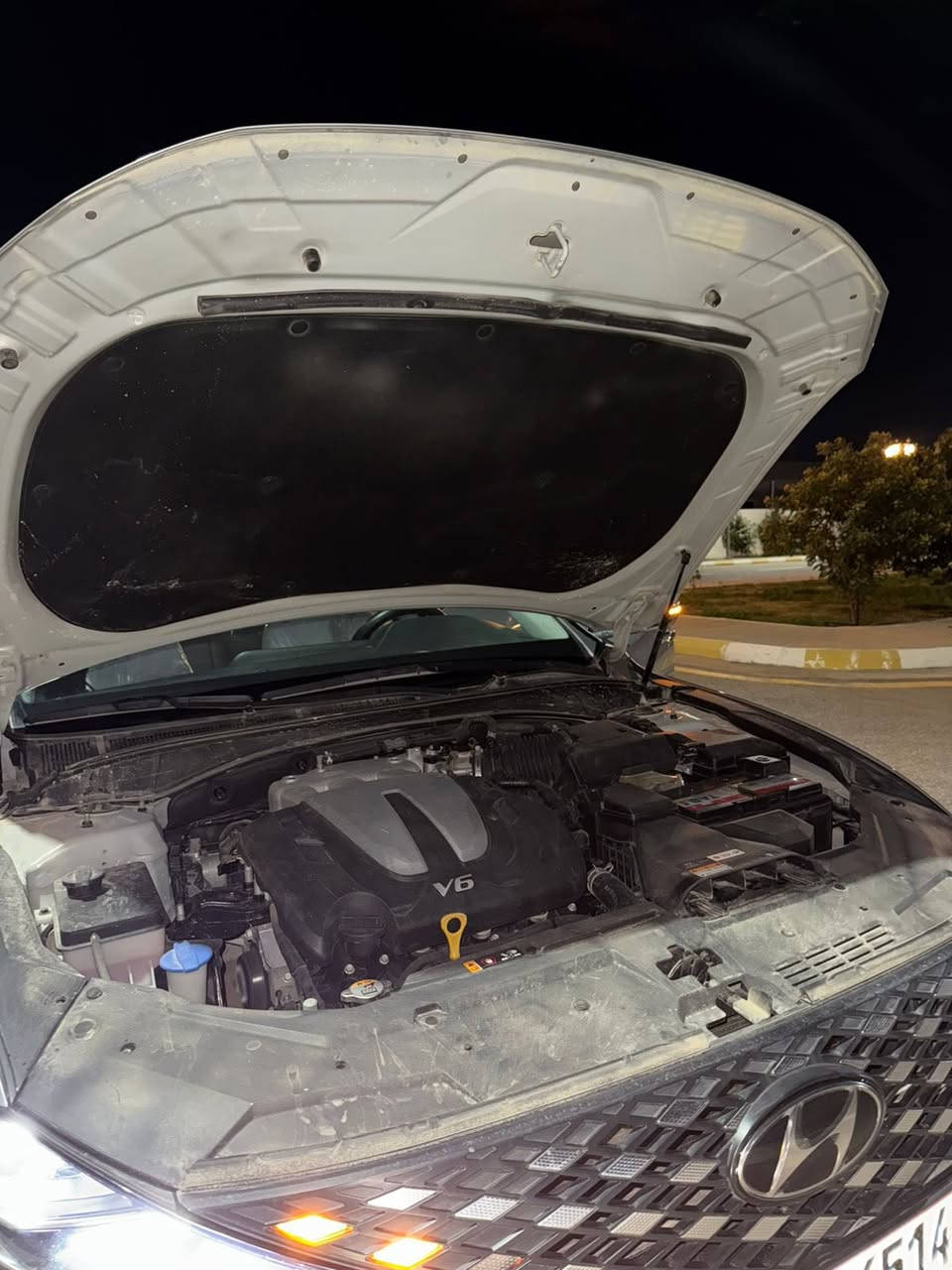 السلام عليكم 
للبيع أو مراوس حسب القناعة ازيرا 2023 ماشية 48 الف المواصفات كلها مبينه مكفوله من الحادث و التبديل بالصور للتواصل واتساب فقط ***********
