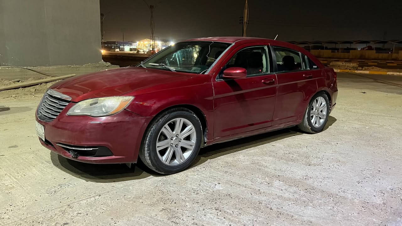 كرايسلر c200
موديل 2014
محرك وحداديه صدر جديده

سعر سياره (70) بيها مجال قليل 

عليها غرامات سياره ع مشتري

باقي تفاصيل ع رقم 

***********
