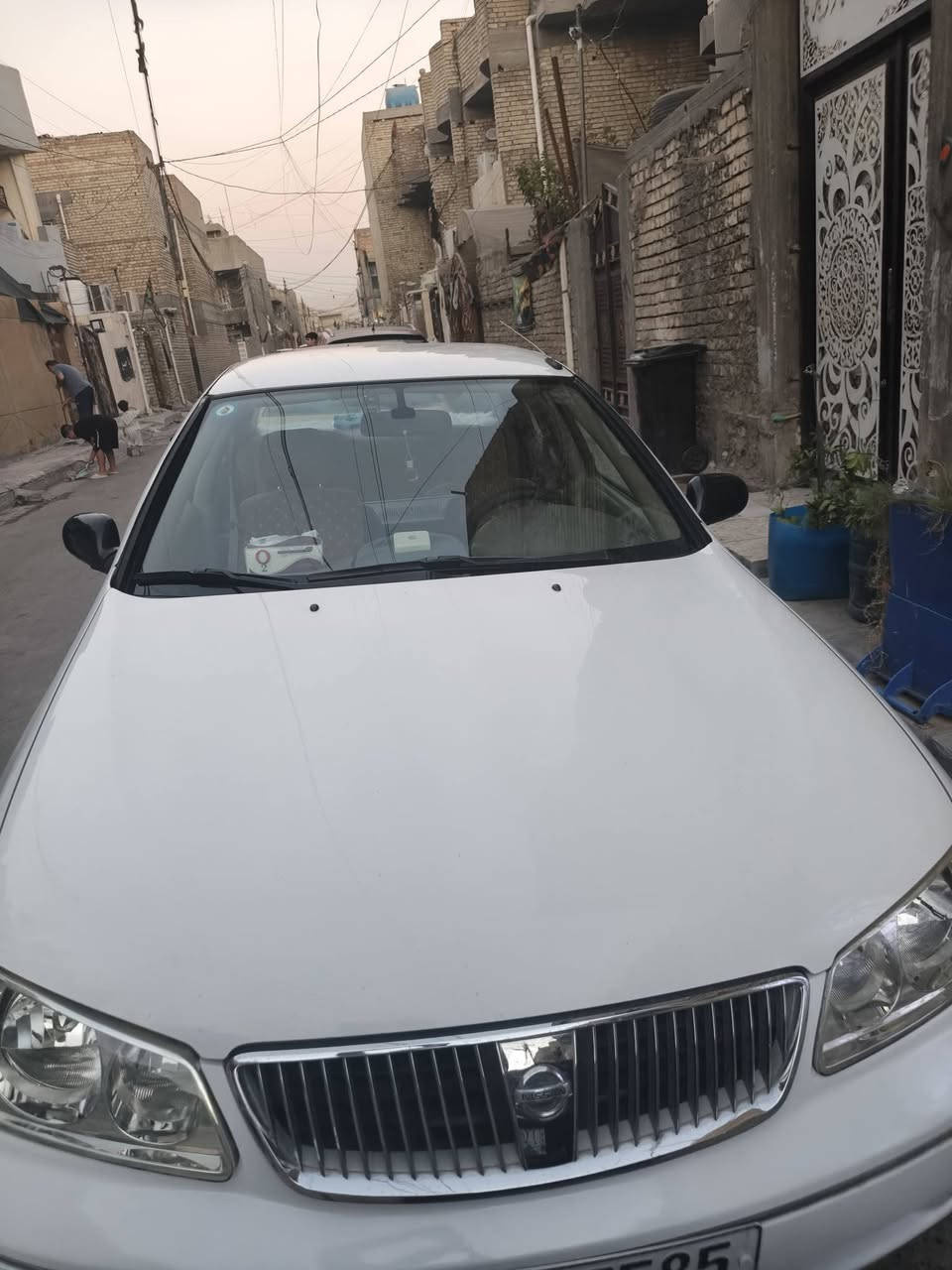 للبيع نيسان سني ٢٠٠٩ استخدام شخصي كفاله ماعده طخه بالباب ع بارد الوره وصبغ بتكمه الجوه ع كد شبر تبريد ثلج مكينه و كير حداديه تخم تاير دلوب كله جديد سيارة جديدة وخير من الله العنوان بغداد البلديات شارع المصرف السعر105 ورقه وبيها مجال بسيط الرقم ***********
