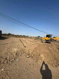 الفلاح قرب السيطره • ٢٠٠م • ماي جواها