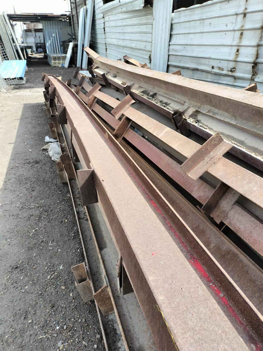 جملونات العدد 2للبيع العرض 19النزال 90متر مكاني بغداد م الصدر ***********
