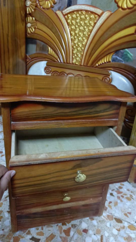 جربايه وتاج +ثنين كومديات +زاويه ملابس 👚
سوكي كلهن ابعهن 140وبيهن مجال قليل ***********
