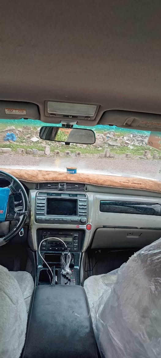 سلاوی خواتان لیببی
مەلیکە بڕاوە2003
مەکینە گەورە
دودوگمە
بیدەحمولیدراو
سەقفی وەک شوشەیە
تەبرید ساردوگەرم
گیرمەکینە بەشەرت
کارە بای گشت گیانی مەزبوتە
38گەلاو مەجال 
***********
