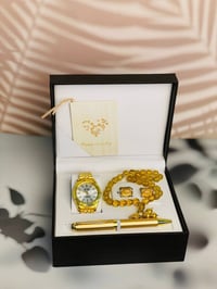 طقم هدايا عيد الحب • عطر ساعة قلم • توصيل لجميع المحافظات