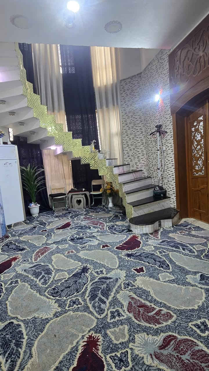 دار للبيع ركن مطلوب إسكان استقبال و مطبخ وصاله وغرفة عدد ٢ مع صحيات داخليه وخارجيه للاستفسار الاتصال على الرقم بيه واتساب ***********
