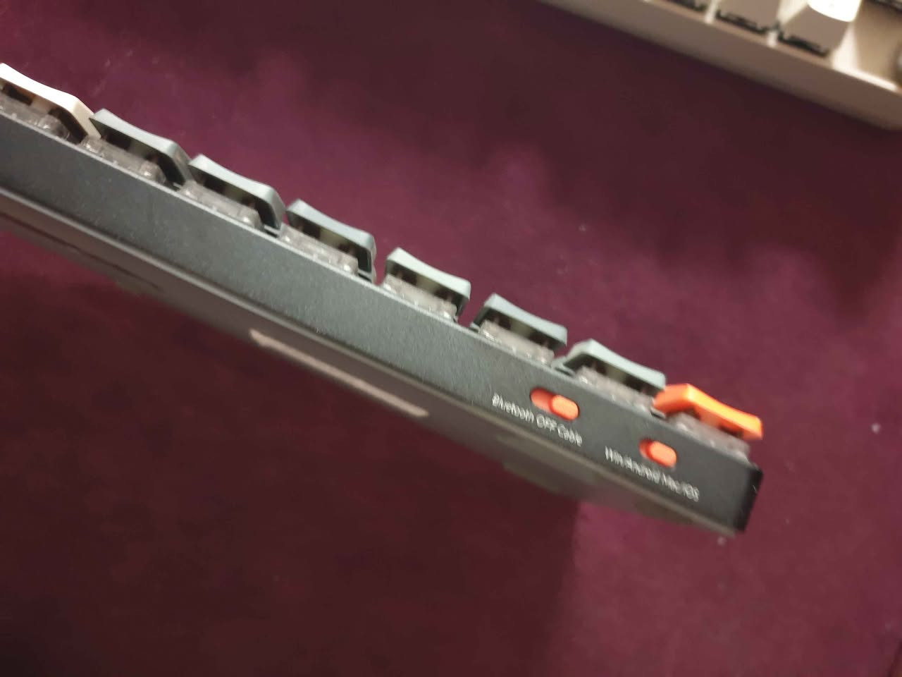 كيبورد ميكانيكي عدد ٥
ابيع كلها 
شرط شغالة وشحن 
موضحة بالصور 
كلها ب50
شحن type C 
لا يتوفر توصيل 
المكان بغداد كرادة بغداد, العراق


**إذا كنت صاحب هذا الإعلان وتريد حذفه لأي سبب، رجاءا أرسل رسالة إلى الدعم الفني**