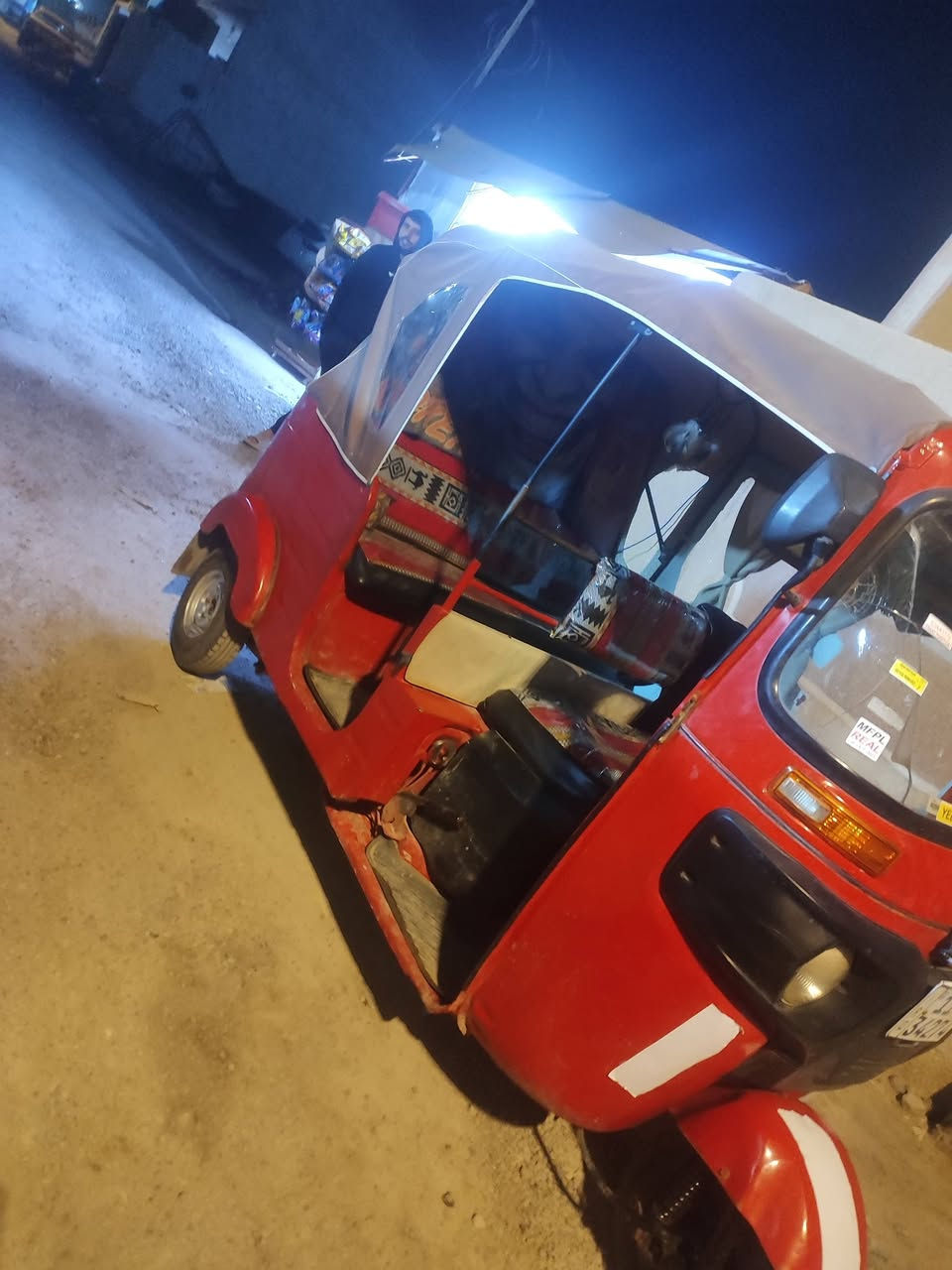 السلام عليكم تكتك موديل 18 شهر الخامس رقم وسنويه نكليزي تحويل ثاني يوم تكتك كامله مكمله ربع مذب عليها سعر خمسه وبيها مجال مكاني جزيره سياحيه ***********
