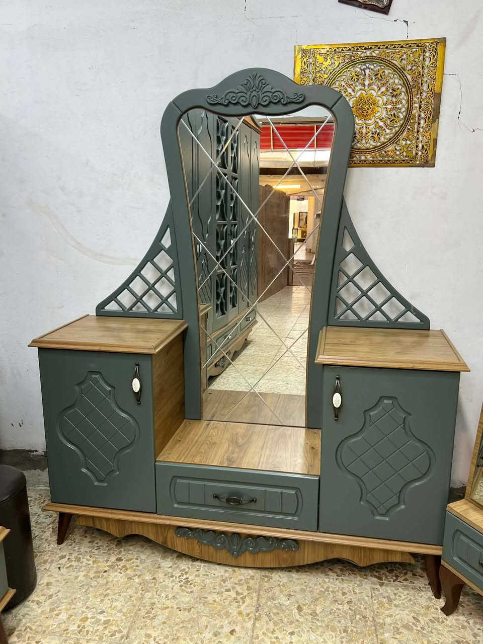 ماكو هيج جمال بعد رخص عروض العيد غرفه كانتري اصلي مودرن حديثه كولش حلوه 9قطعه  سعر صدمه بلاش وهم شد ونقل مجاني علينه حجز على وتساب*********** تابعو صفحه 💥💥
