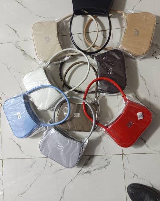 عروض تجنن استغلوا عرض لفترة محدودة

حقائب نسائيه درجه أولى 

متوفر توصيل الجميع محافظات العراق بس 5الاف التواصل معنا ع واتساب ***********
