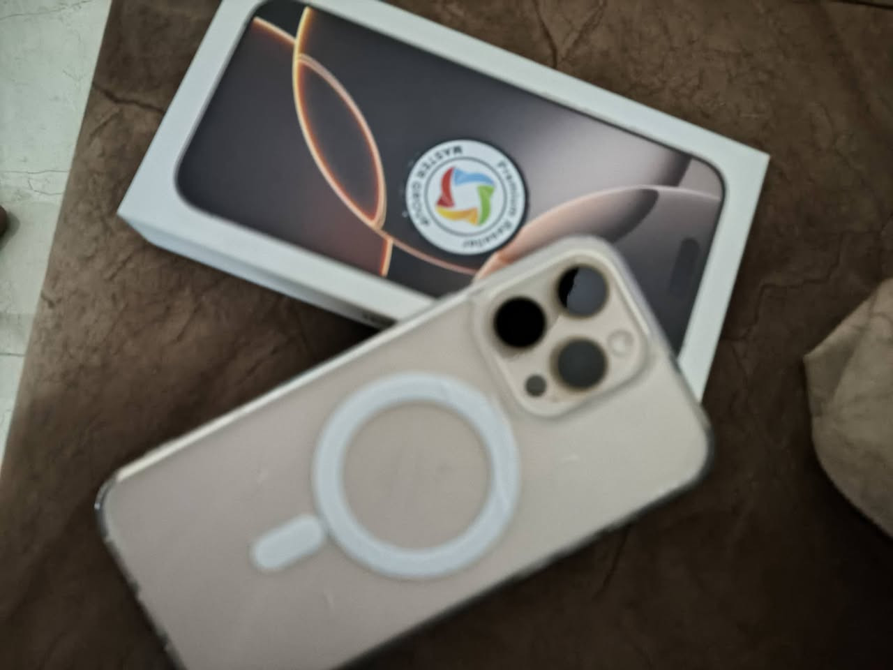 السلام عليكم 16 برو ماكس بطارية 98 ذاكرة 256 جهاز عل فحص ابيع مكاني بغداد للاستفسار ***********
