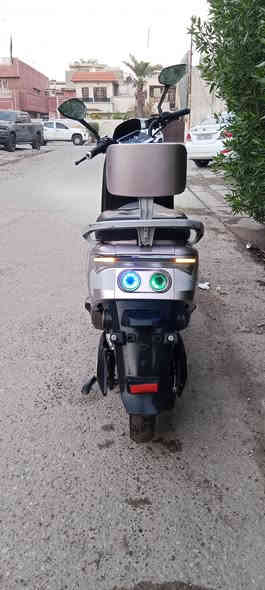 دراجه شحن 318 أو أم عيون موديل 2024...
دراجه نضيفه اي نقص مابيها دراجه حلوه ونضيفه شاشه أشاير كله شغال شحن خير من الله تمشيك 20 كيلو بل اضافه بيها 3 سرعات حي اور (***********)
