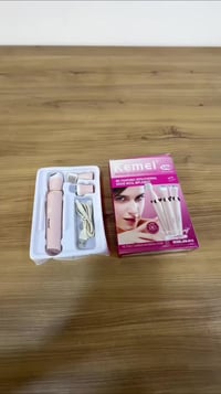 تحديد الحاجب • شحن USB • بشرة حساسة