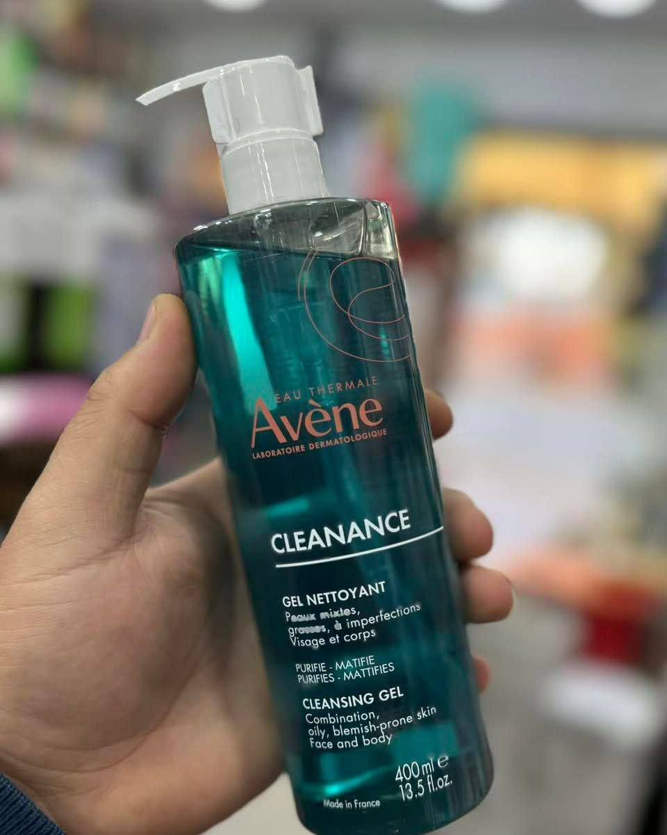 غسول Avène  الفرنسي الاصلي 💯
جل منظف للوجه والجسم حجم كبير 400مل 

مخصص للبشرة المختلطة، الدهنية والمعرضة لظهور الحبوب.
 • ينظف البشرة بعمق من الشوائب والزيوت الزائدة.
 • يساعد على تنقية المسام والحد من الإفرازات الدهنية.
 • يحتوي على مياه أفين الحرارية المعروفة بخصائصها المهدئة والملطفة للبشرة.
 • يمنح البشرة إحساسًا بالانتعاش دون أن يسبب جفافًا شديدًا.
 • خالي من الصابون (Soap-free).
 • مناسب للاستخدام على الوجه والجسم.
✅ يناسب:
 • البشرة الدهنية.
 • البشرة المختلطة.
 • البشرة المعرضة لظهور حب الشباب والشوائب.
المنشأ فرنسا الاصلي 🇫🇷

السعر ١٣ 
توصيل ٤


**إذا كنت صاحب هذا الإعلان وتريد حذفه لأي سبب، رجاءا أرسل رسالة إلى الدعم الفني**