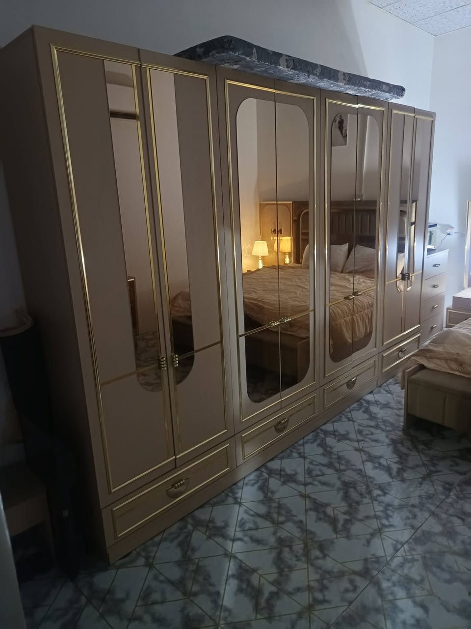 غرف نوم تركي ٨ قطع  أخت الجديده
***********
