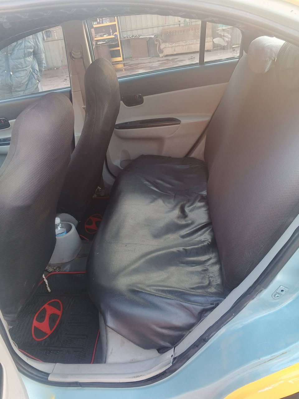 سلام وعليكم
اكسنت 2008صفره بسمي محرك 1600محرك و كير  خير من الله  تبريد شغال رقمه بغداد  ٧٠بيه ضريه بل باب خلف سايق ***********
