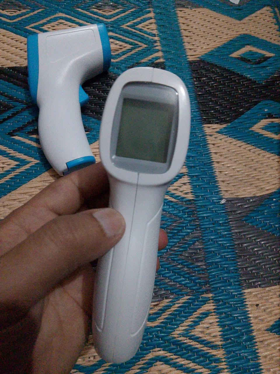 السلام عليكم طلع لي هذني القطعتين ما اعرف هذا شني سعرهن اثنيناتهن  خمسه عنوان بغداد مدينه الصدر***********
